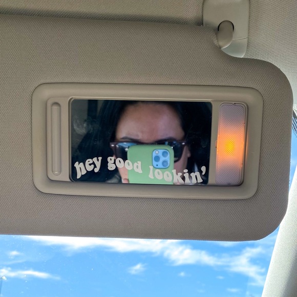 Meet your Posher, Lily - Picture 2 of 5